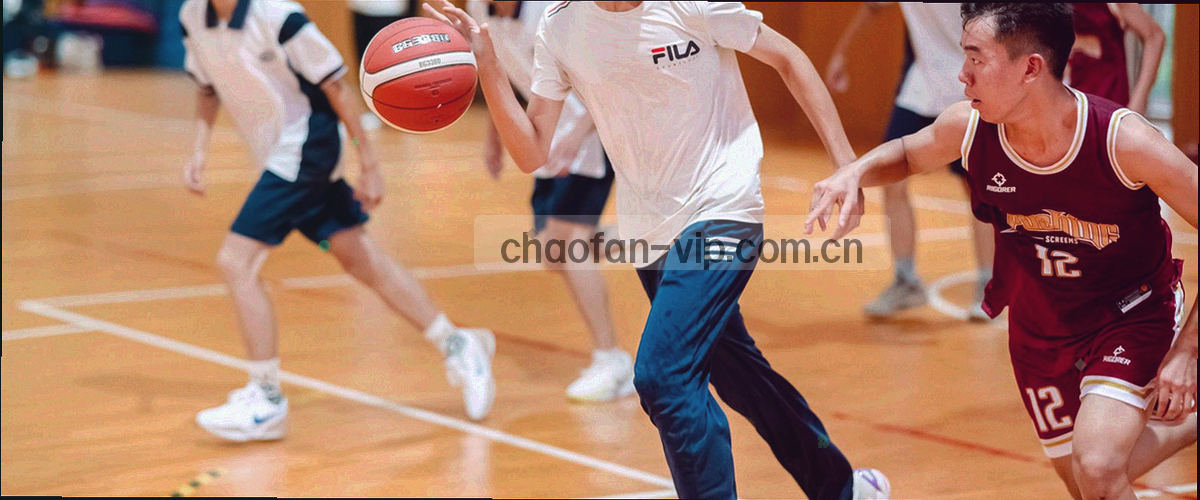 三段式流程箭头，依次标注开通、变更与退订